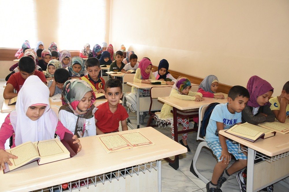 Şahinbey Belediyesi Sosyal Tesislerinde Kur’an-I Kerim öğreniyorlar 