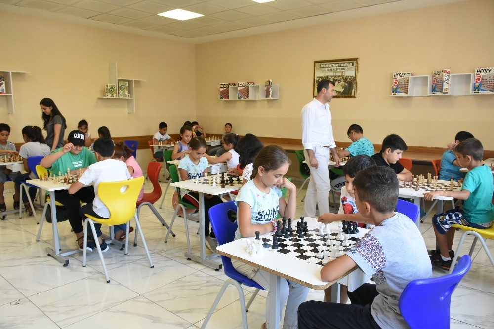 Şahinbey Belediyesi’nden satranç kursu 