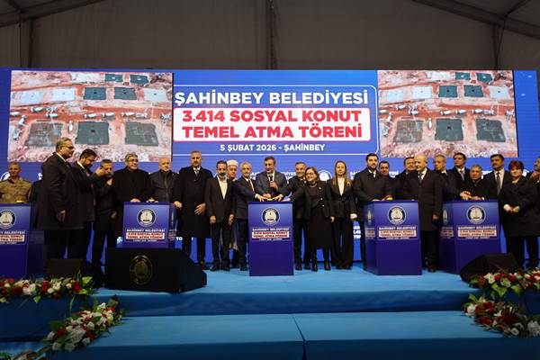 Şahinbey Belediyesi'nin yaptığı 10.000 konutun ilk etabı olan 3.414 konutun temel atma töreni gerçekleşti