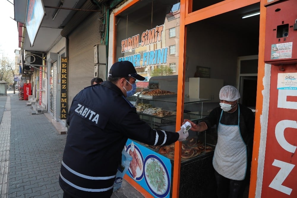 Şahinbey’de koronaya karşı zeytin yağlı sabun dağıtıldı 