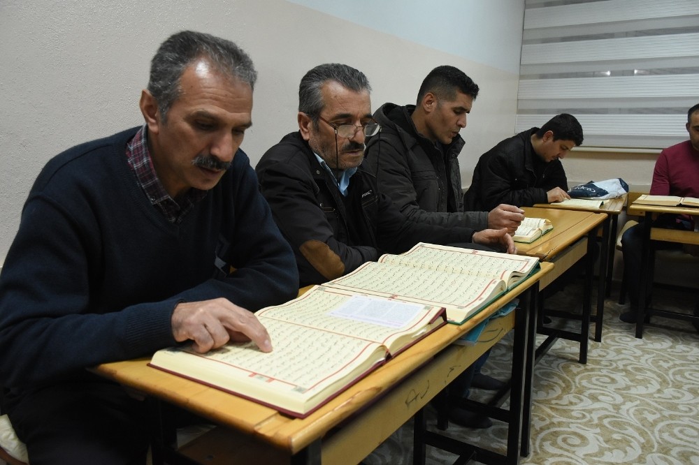Şahinbey’den işçilere gece Kur’an kursu 