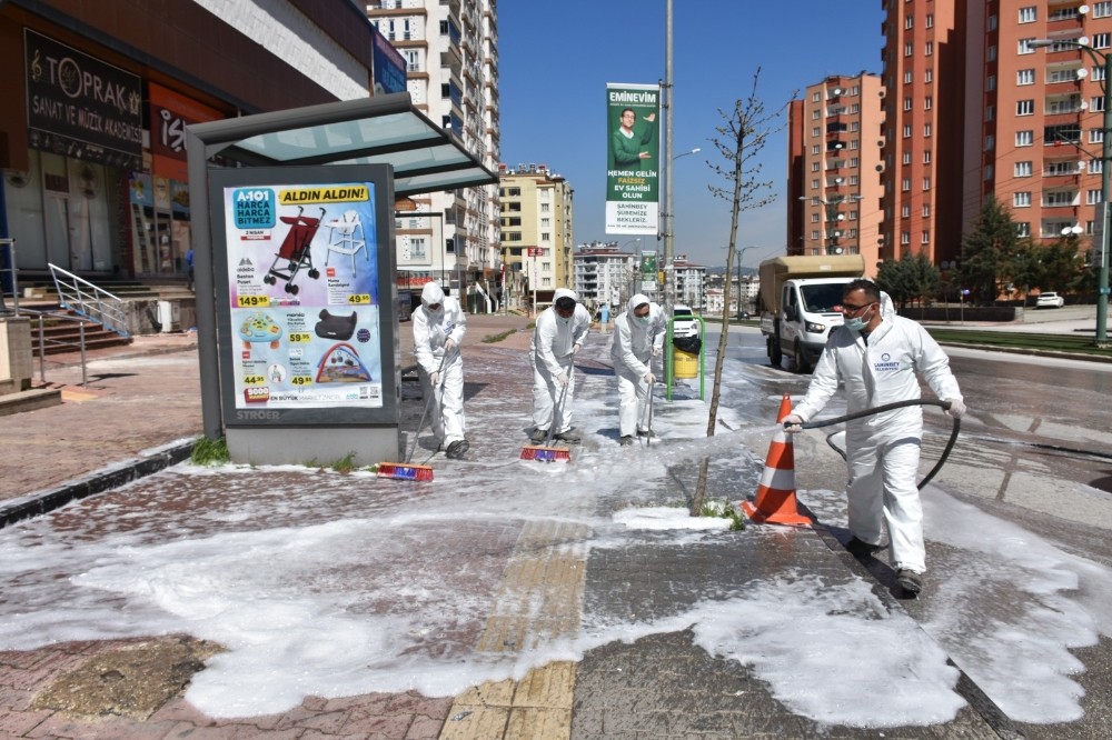 Şahinbey’in temizlik ordusu görev başında 