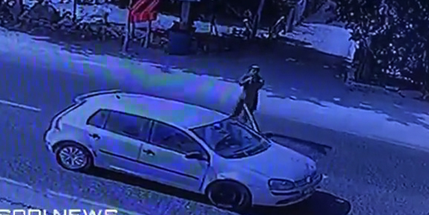 Sahipsiz buldular, denenmedik zulüm bırakmıyorlar... İsrail askeri Filistinlilerin evlerine rastgele ateş açarken görüntülendi!