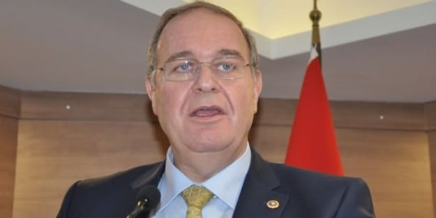 Sahne bu kez Faik Öztrak'ın! Kendi çaldı kendi oynadı