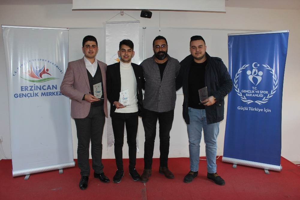 Sahne sırası gençlerde 