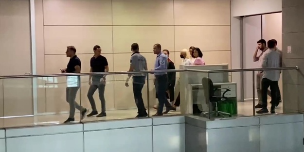 Sahnede soyunan Gülşen, adliyede bakın nasıl giyindi!