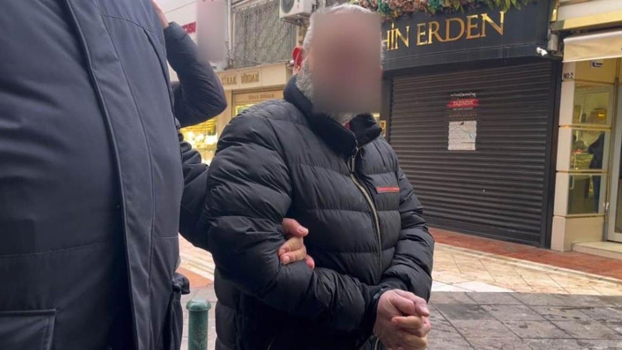 Sahte altın bozdurmaya çalışırken paketlendi