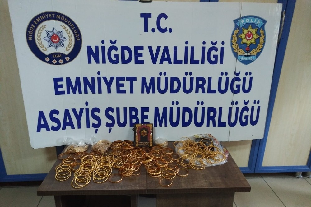 Sahte altın ve sikke ile dolandırıcılık yapmaya çalışan 3 Suriyeli yakalandı 