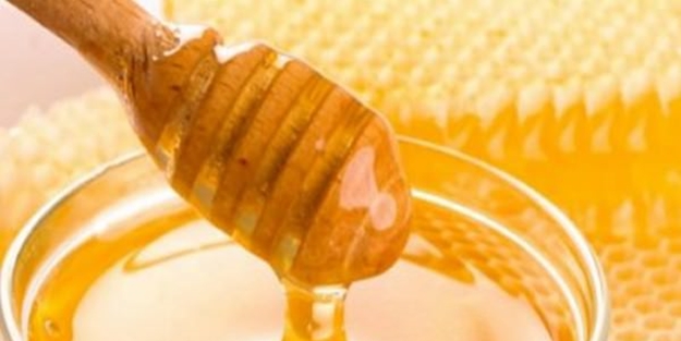 Üreticiler sahte balın tek belirtisini açıkladı!