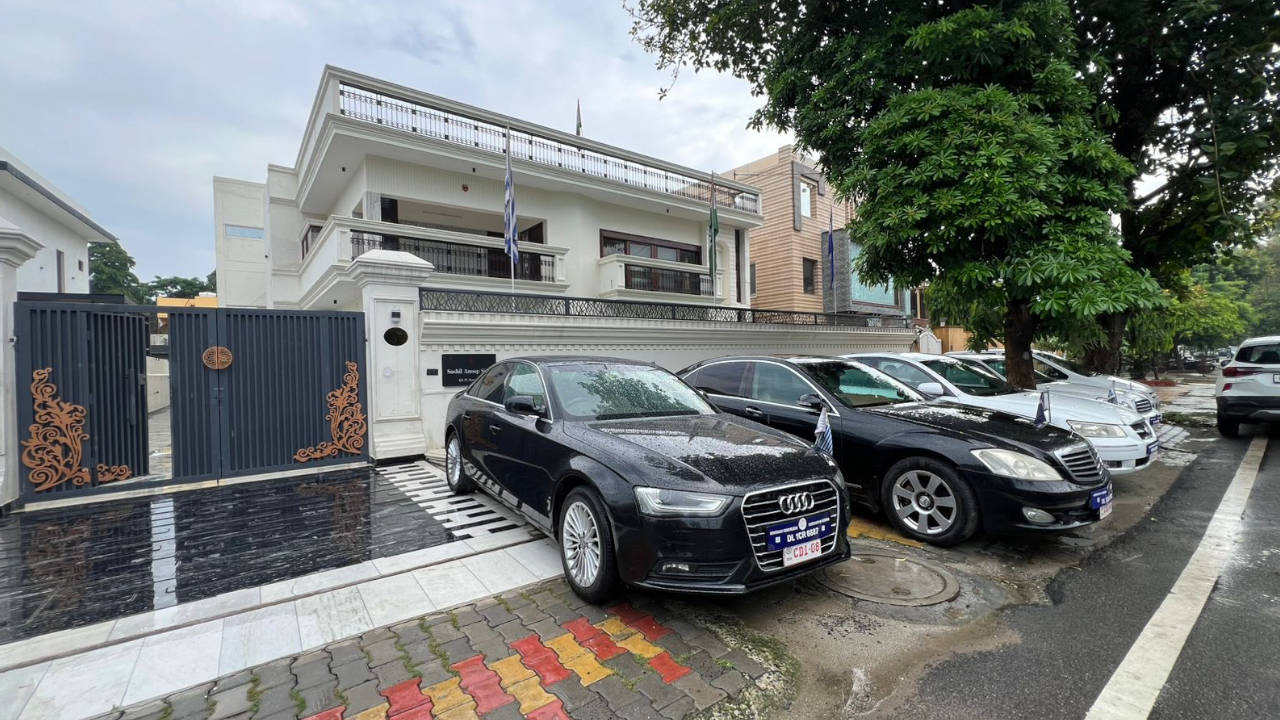 Sahte büyükelçilik açan şahıs yakalandı!