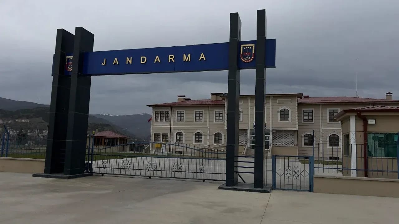 Sahte jandarmaya, gerçek jandarmadan operasyon