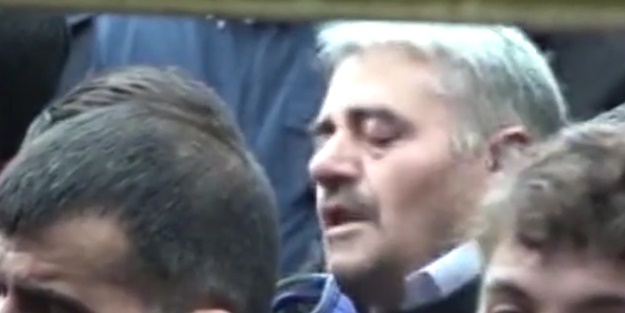 'Sahte Peygamber'in cenazesinde dikkat çeken görüntü! Bir anda titremeye başladılar