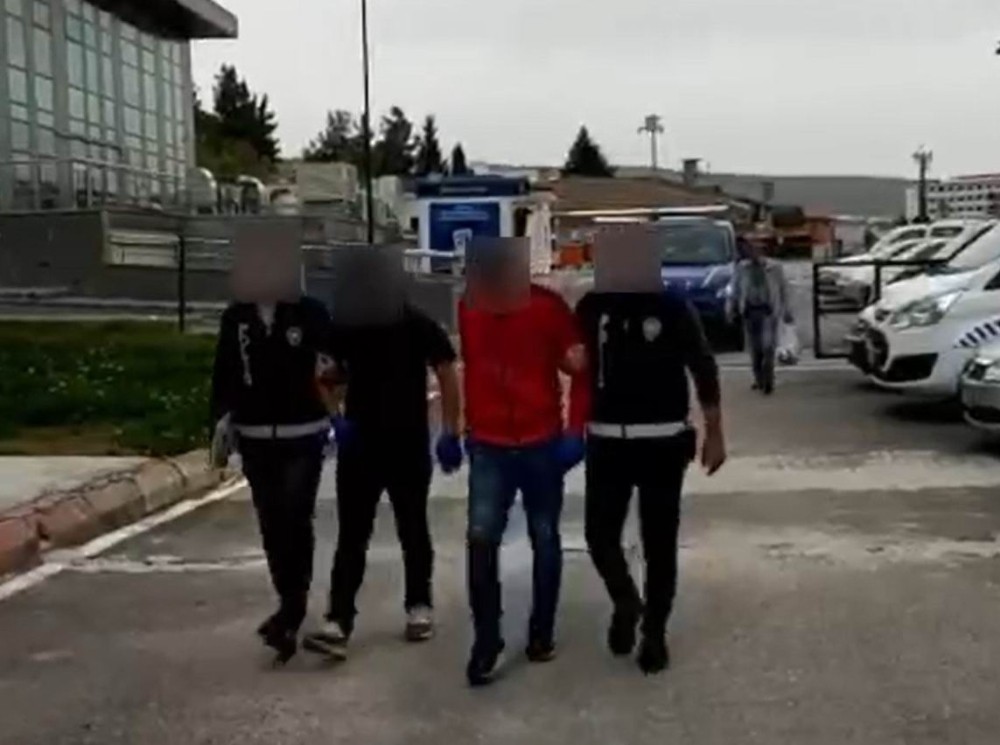 Sahte polisler gerçek polisler tarafından yakalandı 