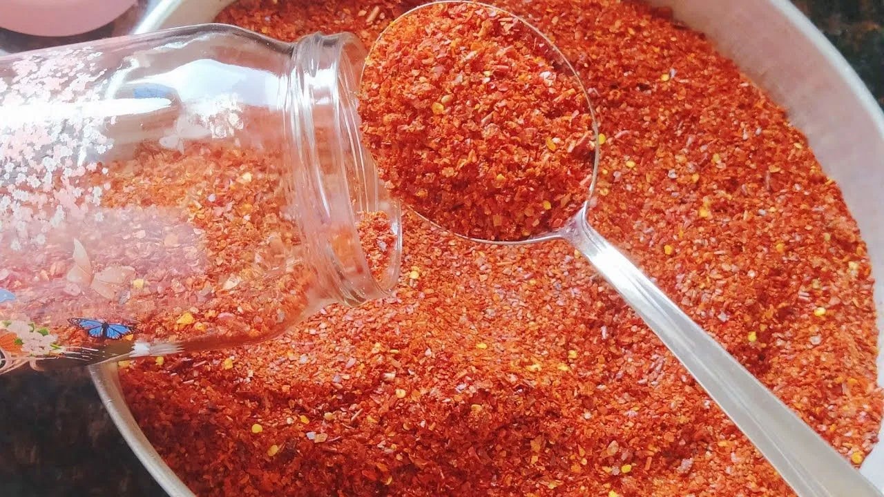 Sahte pul biber skandalı! Gözü kara olan sahtekarlar: Biber diye içine koymuşlar!