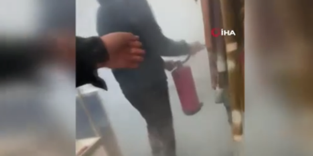 Sahte tütün satan iş yerine baskın! Dükkan sahibi içeriyi aratmamak için ateşe verdi, suç makinesi çıktı...