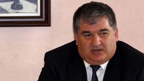 Şaibeli kitapçıklar çivili dolaptan çıktı