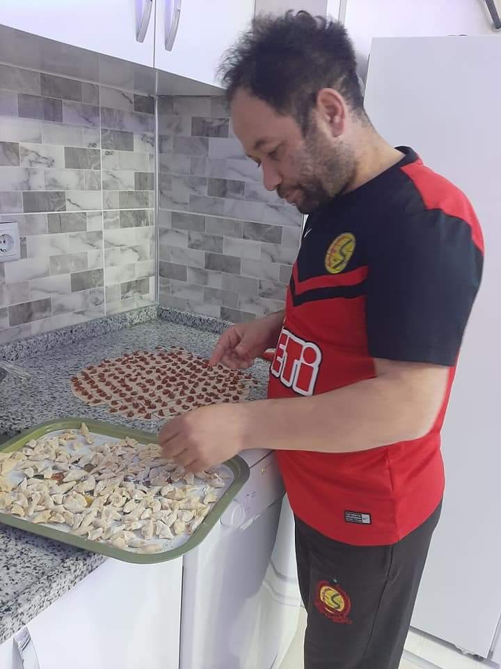 Şairden mantı ziyafeti 