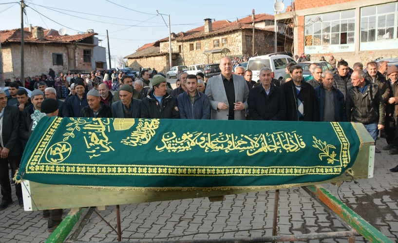 Şaka değil Gerçek! 44 yıl önce ölmüştü dün yine öldü