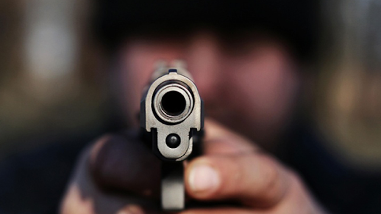 Şaka yapmak için zil çalan çocuk vurularak öldürüldü