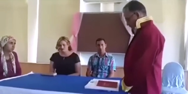 'Şakacı damat', sonunda dünya evine girdi!