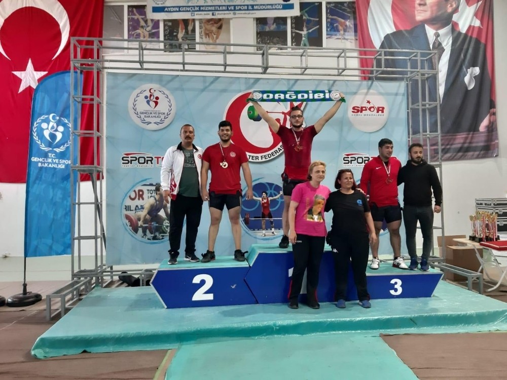 Sakarya Büyükşehirli sporcu Türkiye 2.’si oldu 