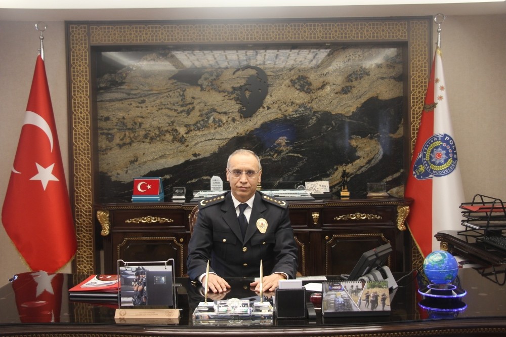 Sakarya Emniyet Müdürlüğünden, Milli Dayanışma Kampanyası’na 212 bin 898 liralık destek 