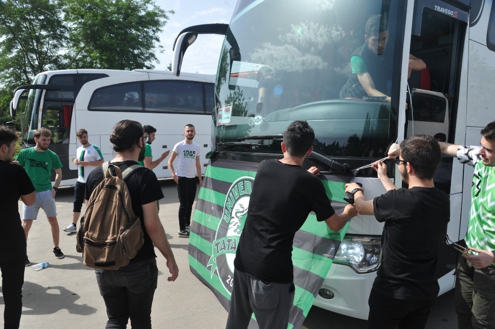 Sakarya Üniversitesi’nden Sakaryaspor’a tam destek 
