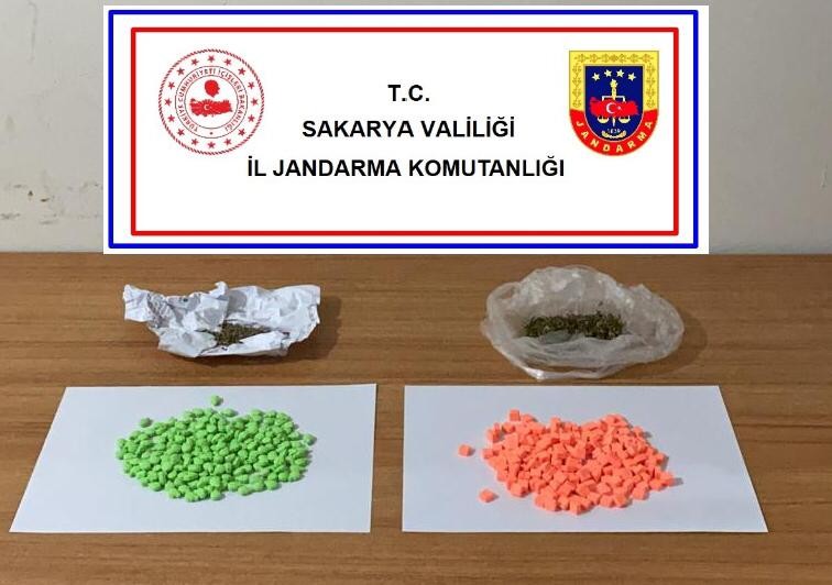 Sakarya’da 400 adet sentetik hap ele geçirildi: 1 gözaltı 