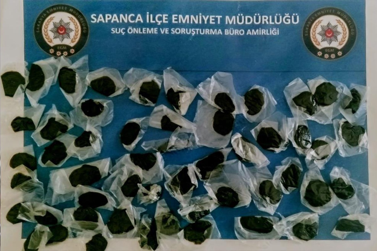 Sakarya'da 53 adet Afgan macunu ele geçirildi