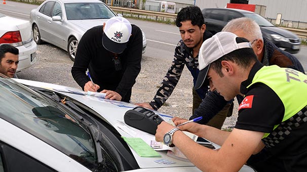 Sakarya'da ceza yiyen araç sürücüsü: Güzel bir uygulama. Keşke her ihlali tespit etseler