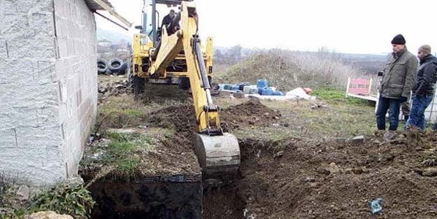 Sakarya’da ele geçirildi… Toprağın altına gömmüşler