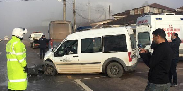 Sakarya'da feci kaza! 6 yaralı