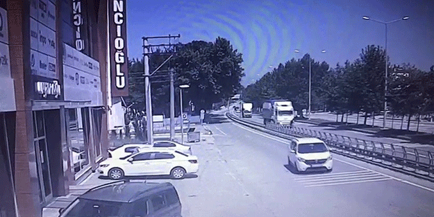 Sakarya’da feci kaza! Genç çocuk ölüme böyle koştu