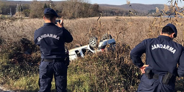 Sakarya'da feci kaza! Otomobil takla atarak sazlığa uçtu