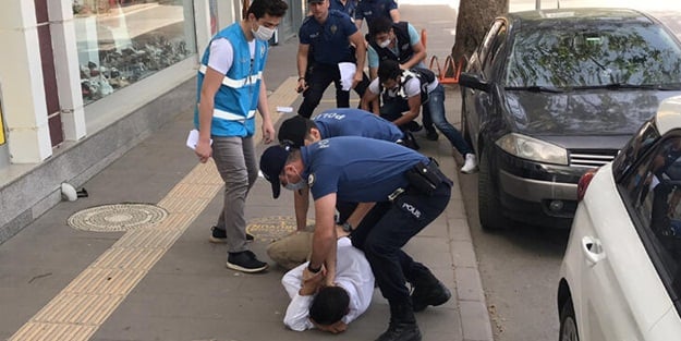 Sakarya'da hareketli anlar! Maskesiz çıktılar polis kimlik sorunca...