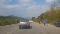 Sakarya’da iki otomobil çarpıştı: 6 kişi yaralandı