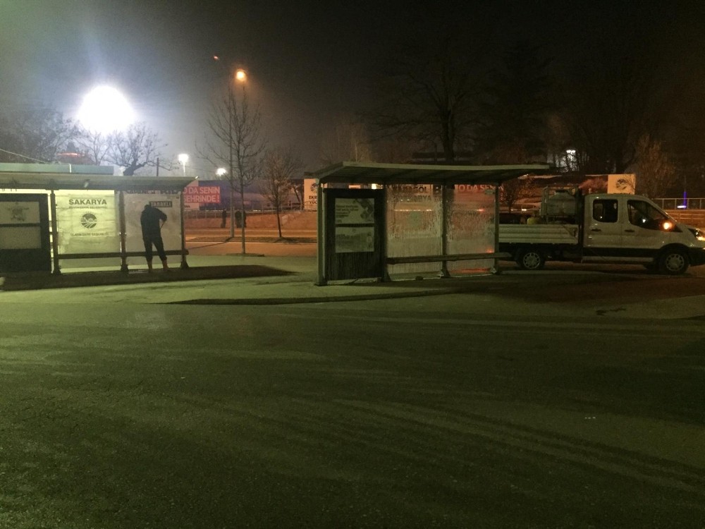Sakarya’da ilçe garajlarında yolcu durakları temizleniyor 