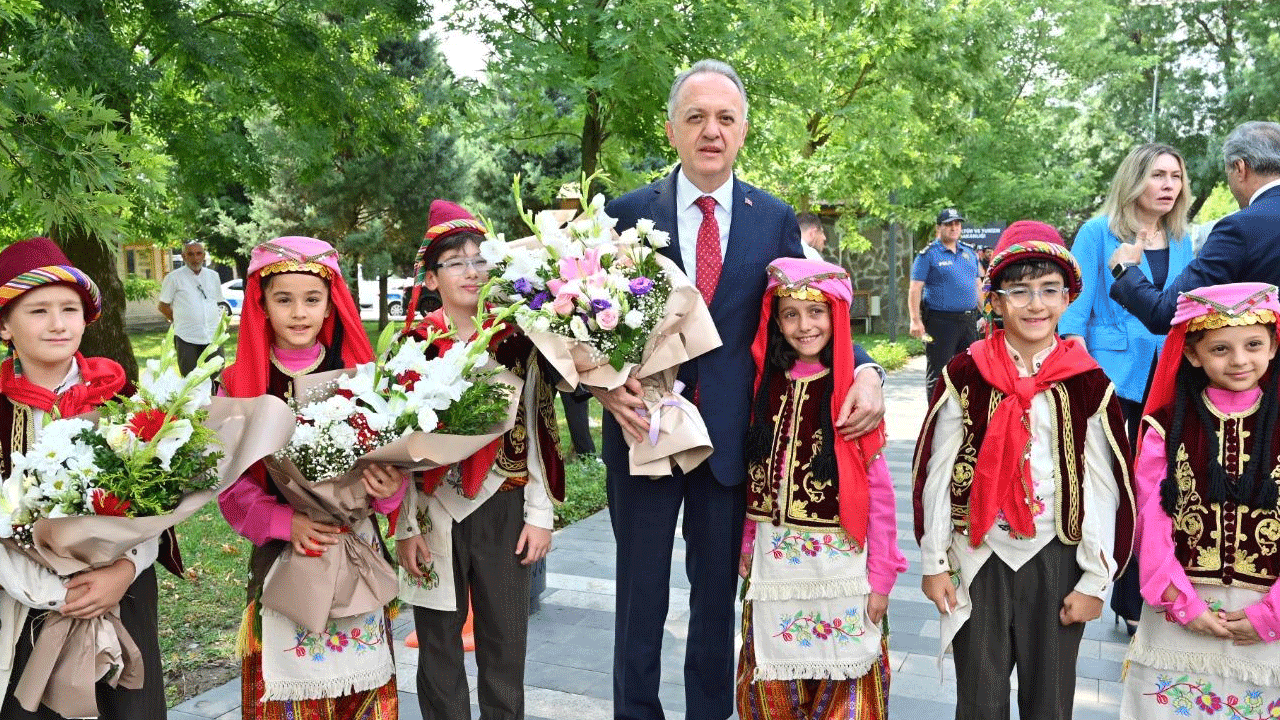 Sakarya'da ilk kez: Kültür ve sanat yolculuğu başladı!