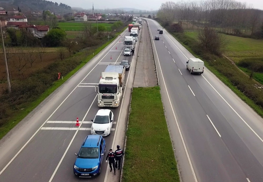 Sakarya’da jandarma ekiplerinin ateş ölçüm uygulaması havadan görüntülendi 