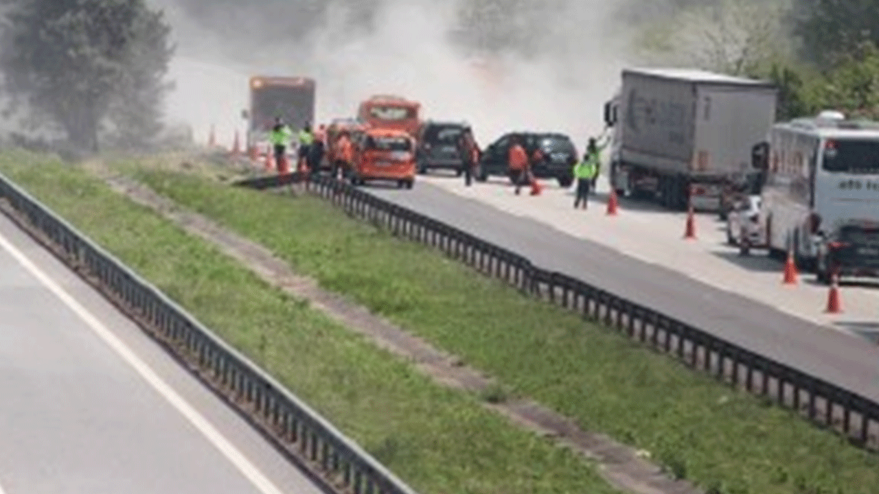 Sakarya'da otoyolda kaos! Uzun araç kuyrukları oluştu!