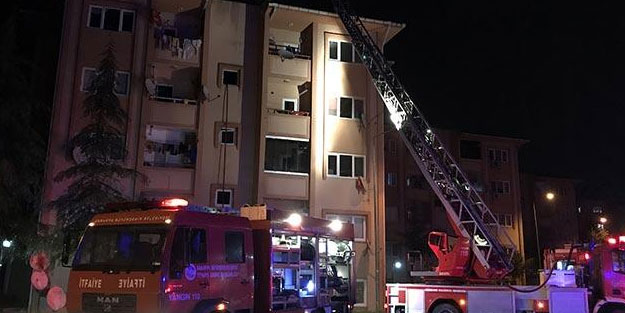 Sakarya'da sahur vakti çıkan yangın korkuttu