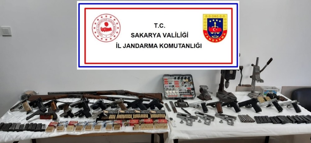 Sakarya’da silah ve mühimmat operasyonu: 3 gözaltı 