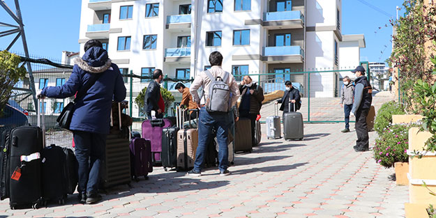 Sakarya’daki yüzlerce kişi evlerine dönüyor