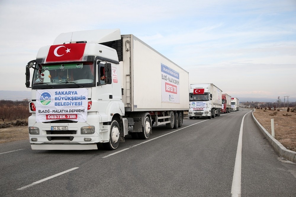 Sakaryalıların destekleri deprem bölgesine ulaştı 