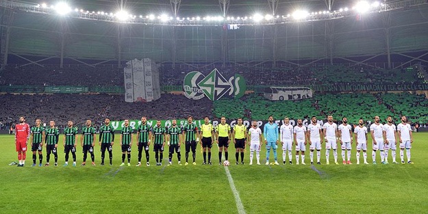 Sakaryaspor yeni stadındaki ilk maçını kazandı