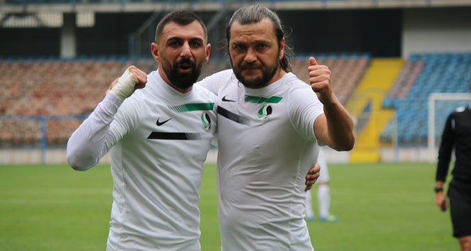 Sakaryaspor'un gol yükünü iki isim sırtladı