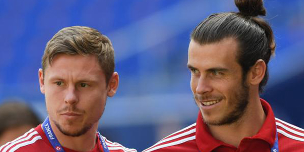 Sakatlığı geçmeyen Galli oyuncu futbolu bıraktı!