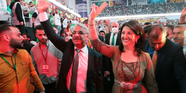 ‘Salağa yatan’ Ertuğrul, eteğindeki taşları döktü! İşte HDP'nin bir telefonuna tav olanlar