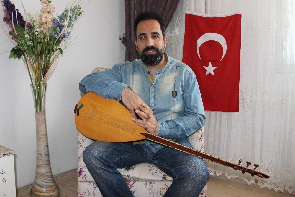 Salgın nedeniyle işleri iptal olunca beste yaparak katkı sundu 