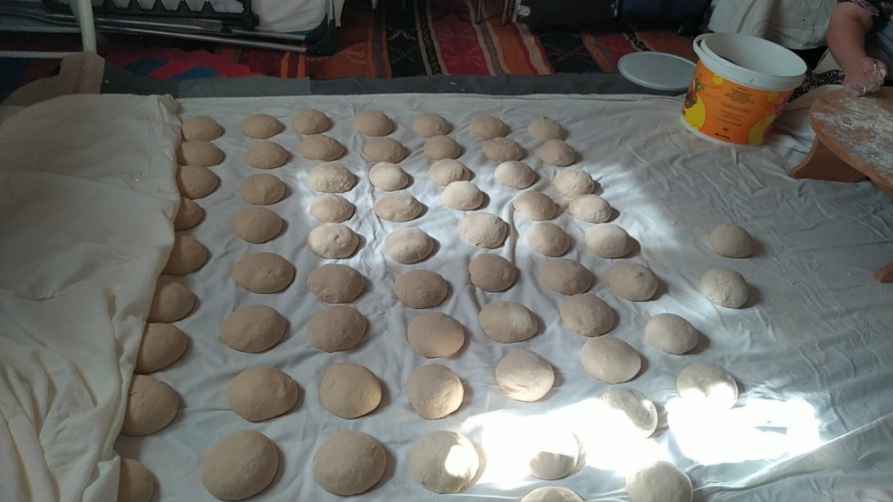 Salgınla birlikte ekmek tandırları yeniden değer buldu 